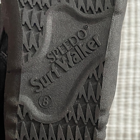 Speedo NWOT Black Gray Surf Walker Water Shoes - Picture 2 of 7